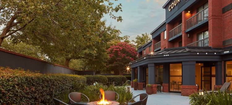 纽波特纽斯约克镇万怡酒店(Courtyard Newport News Yorktown)图片