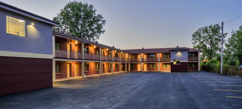 尼亚加拉时尚名品折扣店阿瑞雅汽车旅馆(Aarya Hotel by Niagara Fashion Outlets)图片