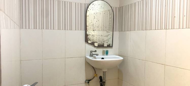 Hotel O 菲尼西伊斯兰旅馆，靠近平朗繁荣购物中心(Hotel O Wisma Phinisi Syariah Near Mall of Pinrang Sejahtera)图片