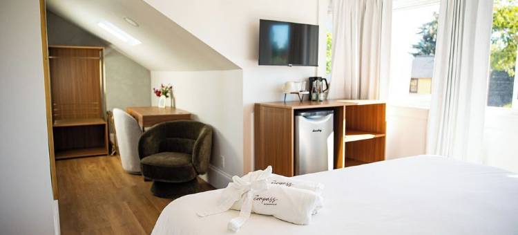 指南针麦克明维尔(the compass mcminnville)图片