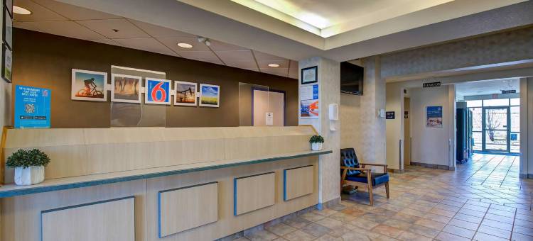 大草原城6号汽车旅馆(Motel 6 Grande Prairie, AB)图片