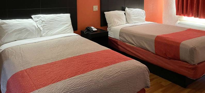 Studio 6休斯顿，TX - 布鲁克洞(Studio 6 Houston, TX - Brookhollow)图片