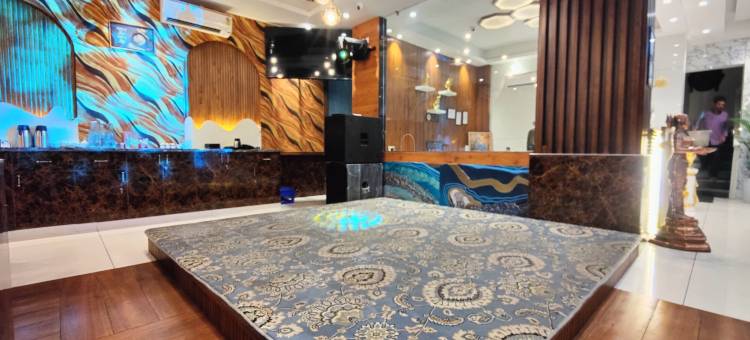 曼迪高地酒店 - 酒吧、高级餐饮和宴会厅(Hotel Mandi Heights - Bar, Fine Dining & Banquet Hall)图片