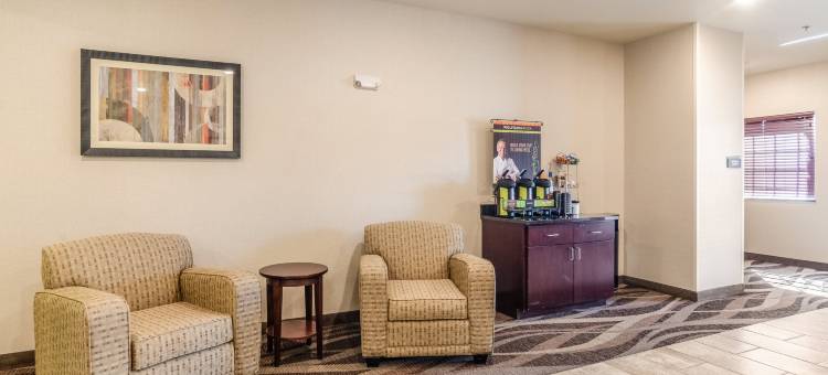 斯科茨布拉夫吉尔林鹅卵石套房酒店(Cobblestone Hotel & Suites - Gering/Scottsbluff)图片