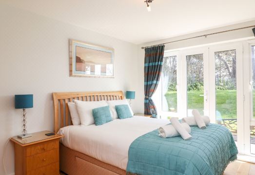 Admiral's RetreatHotel Overview