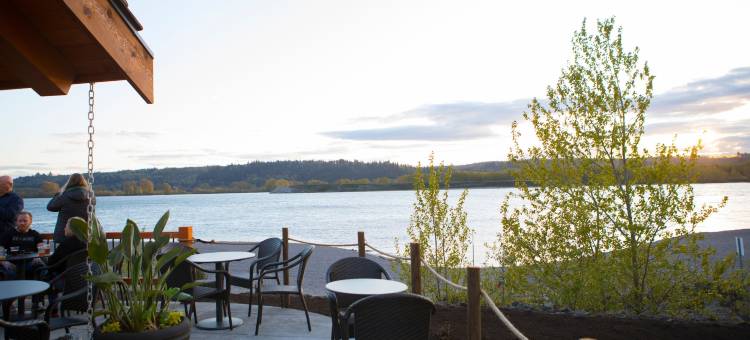 卡拉马港麦克美娜米斯旅馆(McMenamins Kalama Harbor Lodge)图片