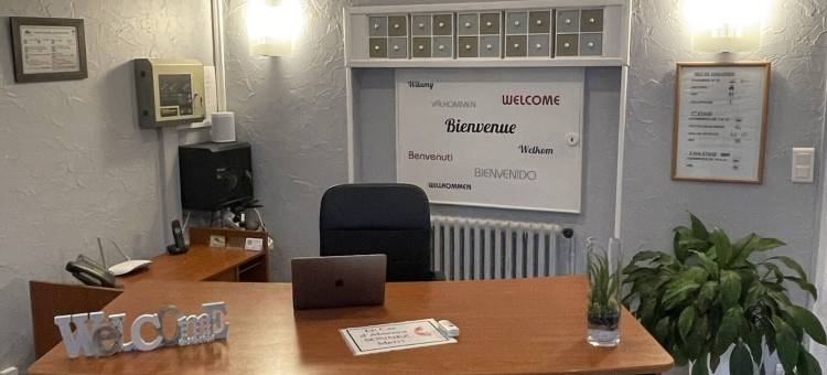 普拉坦尼斯酒店(Contact Hôtel les Platanes Villeneuve Sur Lot Centre)图片