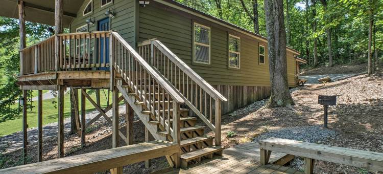 甘特斯维尔湖小屋，带3个钓鱼池塘！(Guntersville Lake Cabin w/ 3 Fishing Ponds!)图片