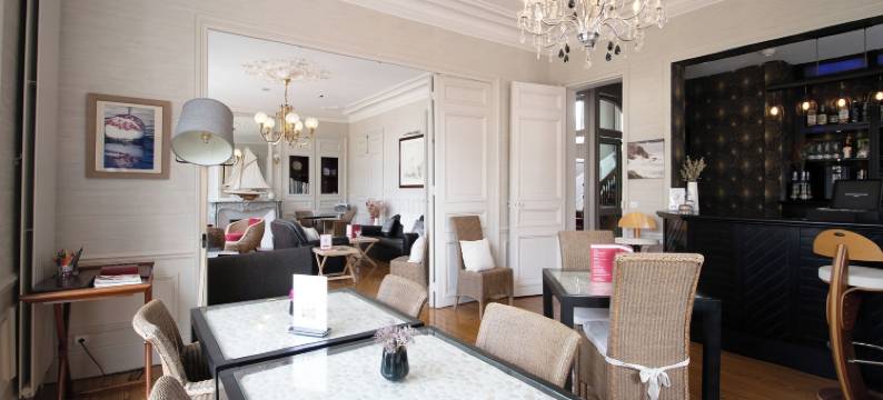 维尔弗洛姆伊酒店(Hôtel la Villefromoy)图片