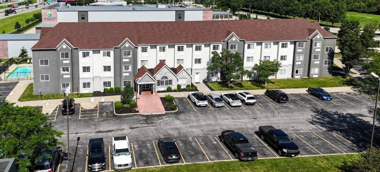 索内斯塔精选酒店及套房堪萨斯城/蓝泉城(Sonesta Essential Hotels & Suites Kansas City Blue Springs)图片