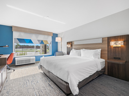 马里内特洲际智选假日套房酒店