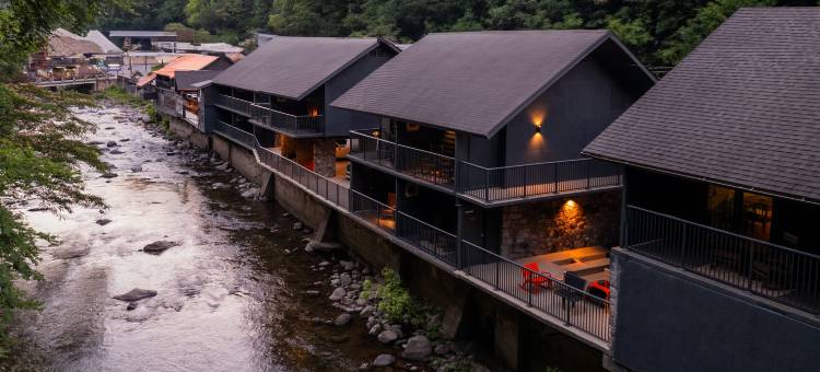 历史洛基沃特斯旅馆-小型豪华酒店(Historic Rocky Waters Inn, A Small Luxury Hotel)图片