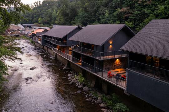 历史洛基沃特斯旅馆-小型豪华酒店(Historic Rocky Waters Inn, A Small Luxury Hotel)