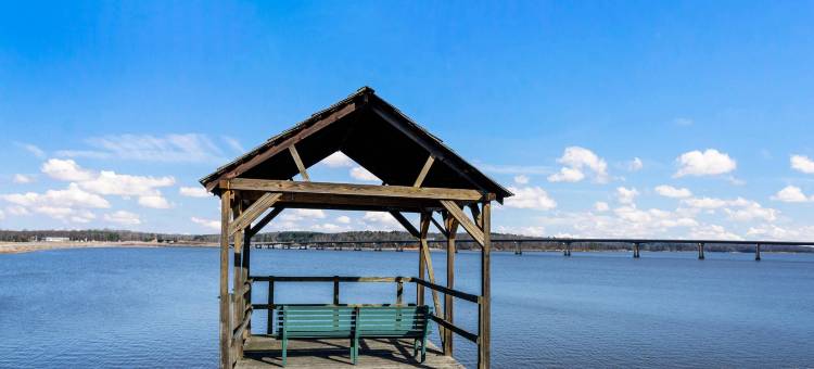 唐湖克拉克斯维尔-博伊顿品质酒店(Quality Inn - on the Lake Clarksville-Boydton)图片