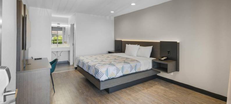 CA拉梅萨6号汽车旅馆(Motel 6 la Mesa, CA)图片