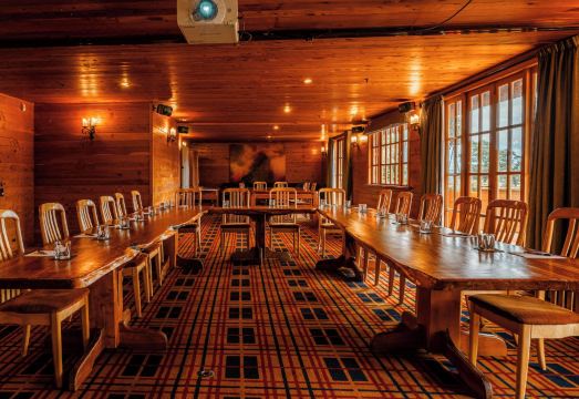 Powderhorn ChateauHotel Overview