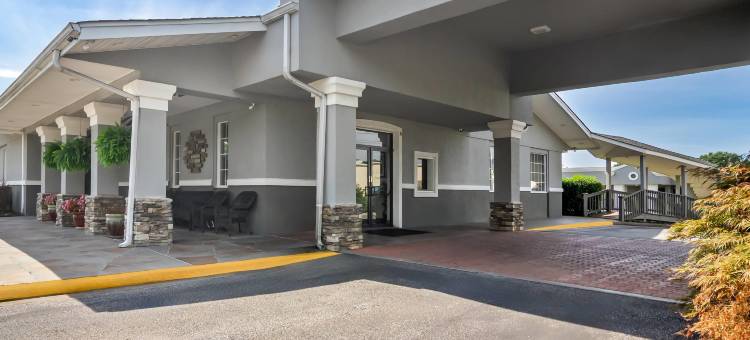 格林维尔品质酒店及套房 - 海伍德购物中心(Quality Inn & Suites Greenville - Haywood Mall)图片