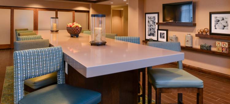 奥马哈市中心阿克萨本区欢朋酒店(Hampton Inn Omaha/Midtown (Aksarben Area))图片