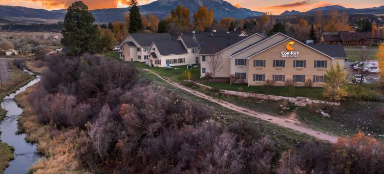 咆哮叉河卡本戴尔舒适套房酒店(Comfort Inn & Suites Carbondale on the Roaring Fork)图片