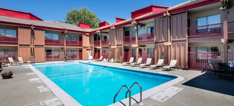 米苏拉红狮套房酒店(Red Lion Inn & Suites Missoula)图片