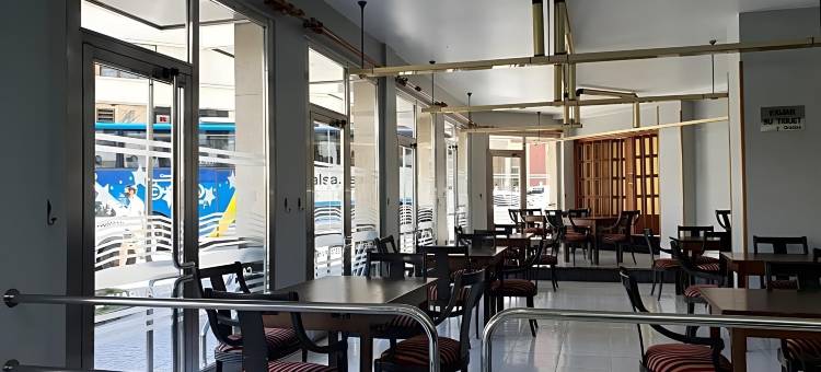 希洪中心贝戈尼亚住宿加早餐酒店(B&B HOTEL Gijón Centro Begoña)图片