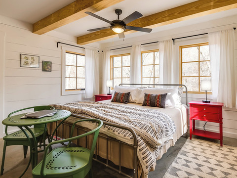 舒适的Steelville退欧：河流+小径通道！