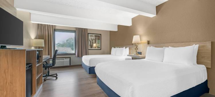 费尔威酒店及套房(Fairway Inn & Suites)图片