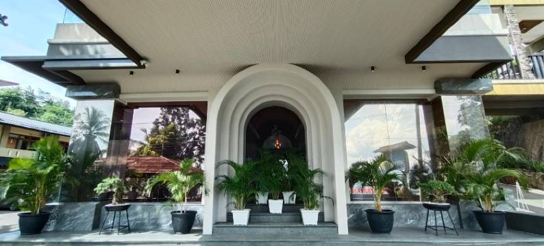 卡朗纱丽酒店(Karang Sari Hotel)图片