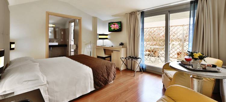 富豪公寓酒店(Regal Hotel & Apartments)图片