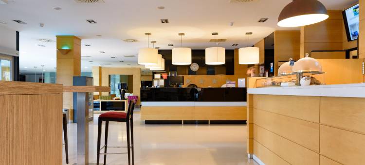 萨拉戈萨崔普酒店(Hotel Zentral Ave)图片