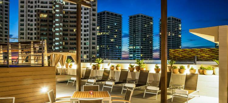 瓦拉塔港岛屿菲耶斯塔旅馆(Fiesta Inn Puerto Vallarta Isla)图片