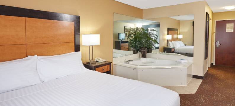 比福德靠近乔治亚购物中心的康福特酒店及套房(Comfort Inn & Suites Buford Near Mall of Georgia)图片