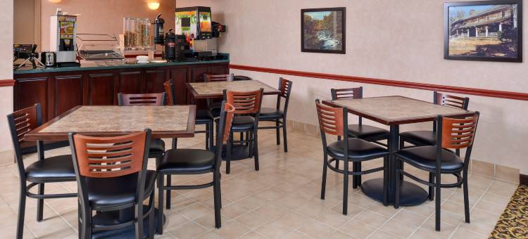 托科阿乡村壁炉套房酒店(Country Hearth Inn-Toccoa)图片