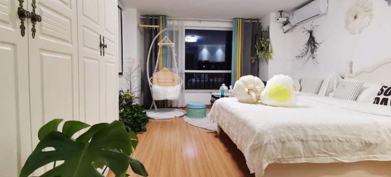 娜娜梦幻星辰花房公寓(航海西路1号分店)图片