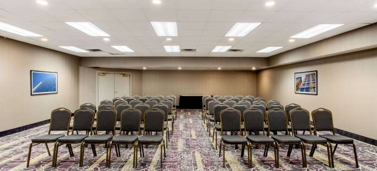 印第安纳波利斯南拉昆塔温德姆套房酒店(La Quinta Inn & Suites by Wyndham Indianapolis South)图片