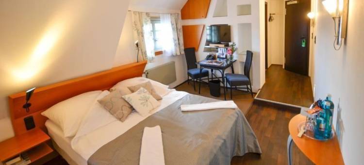 豪尔霍夫餐厅及四星级酒店(Restaurant & Hotel HÖERHOF)图片