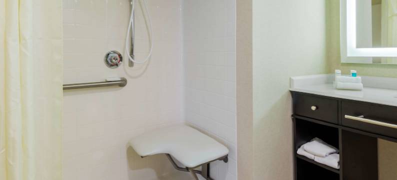 圣路易斯河港机场西长住套房酒店(Larkspur Landing Extended Stay Suites St Louis Riverport)图片