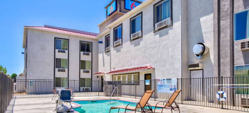 加利福尼亚希斯皮里亚 - 西大街 I-15 号 6 号汽车旅馆(Motel 6 - Hesperia, CA - West Main Street - I-15)图片