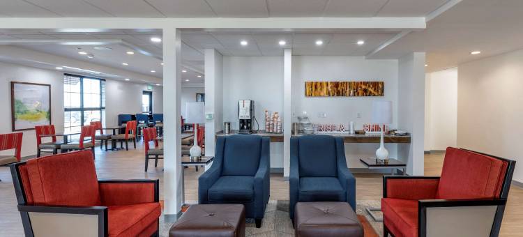 舒适套房酒店(Comfort Inn & Suites Bennett)图片