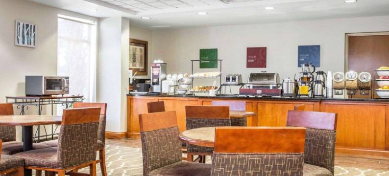 沃尔特伯勒I-95舒适套房酒店(Comfort Inn & Suites Walterboro I-95)图片