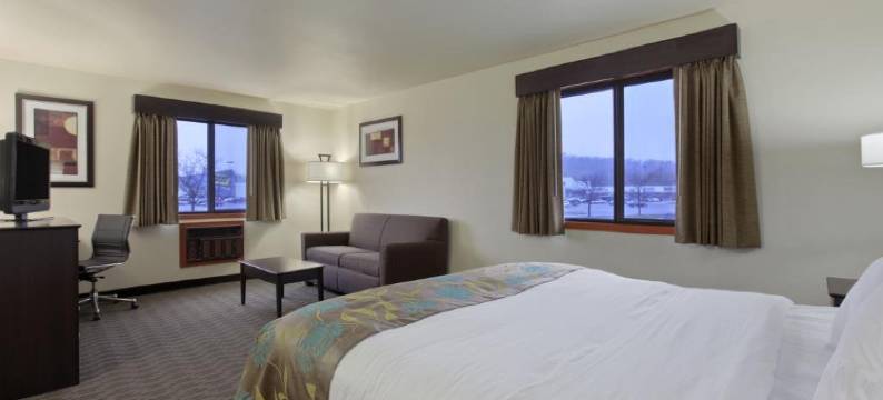 欧克莱尔呗盟套房酒店(Baymont by Wyndham Eau Claire WI)图片