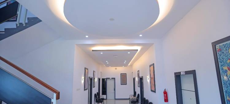 首都O92096瓜拉乌勒勒乌公寓清真(Capital O 92096 Kuala Ulee Lheue Residence Syariah)图片