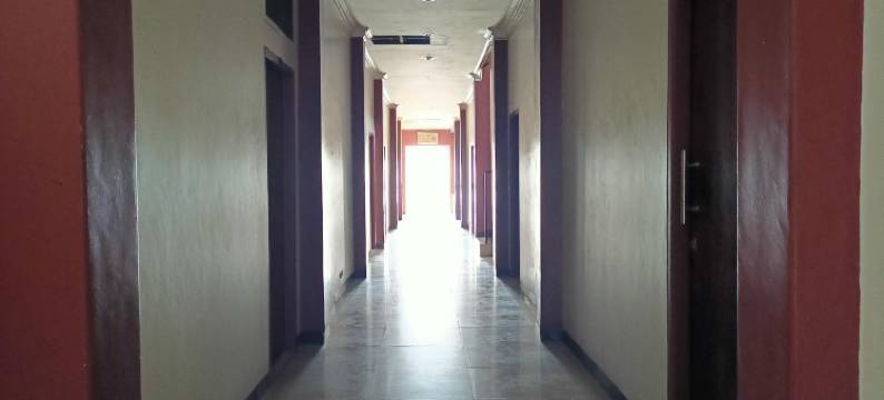 O酒店彭多克普蒂莎蒂卡伊斯兰旅馆靠近朱马特市场阿鲁阿鲁(Hotel O Pondok Puti Sartika SyariahNearPasar Jum'at Aluh Aluh)图片