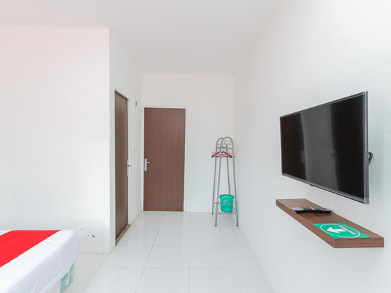 红多兹酒店-近万丹塞兰RSUD