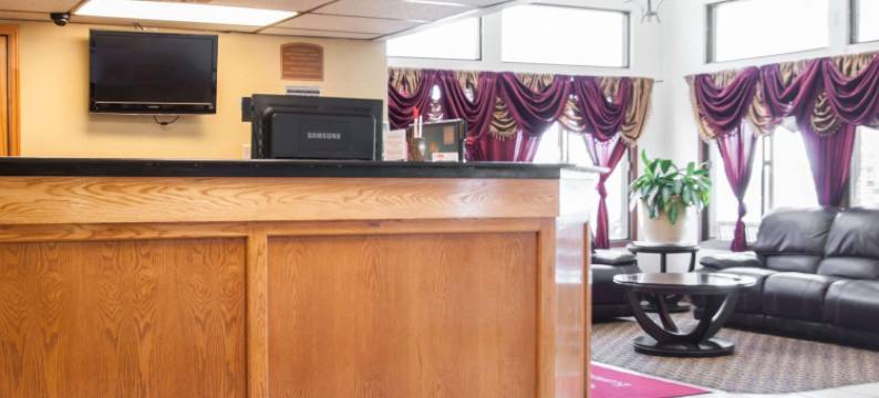 堪萨斯城中北伊康旅馆(Econo Lodge Kansas City Downtown North)图片