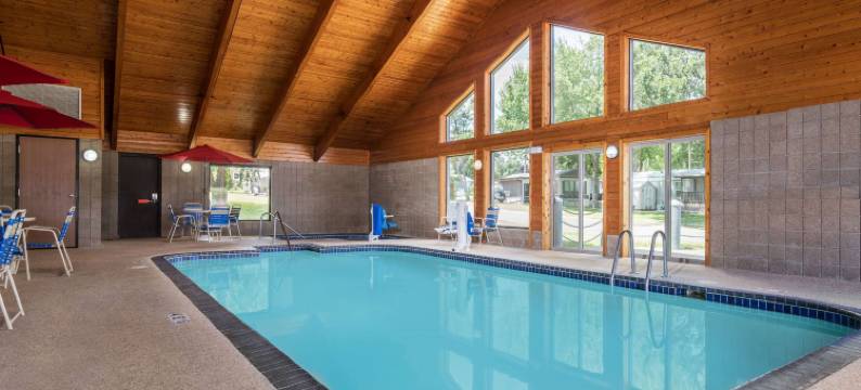 莱克城美吟温德姆酒店(AmericInn by Wyndham Lake City)图片