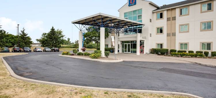 多伦多布兰普顿6号汽车酒店(Motel 6 Brampton, on - Toronto)图片
