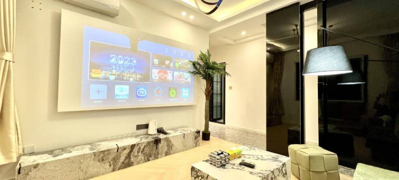 迷雾森林解放碑洪崖洞店公寓(嘉陵江滨江路2号分店)图片