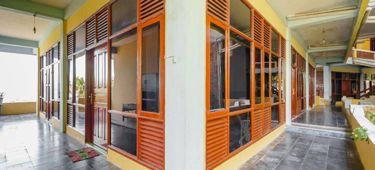 红多兹酒店-图科图克多巴湖(RedDoorz @ Tuktuk Danau Toba)图片