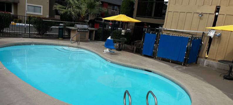 雷德布拉夫速8酒店(Super 8 by Wyndham Red Bluff)图片